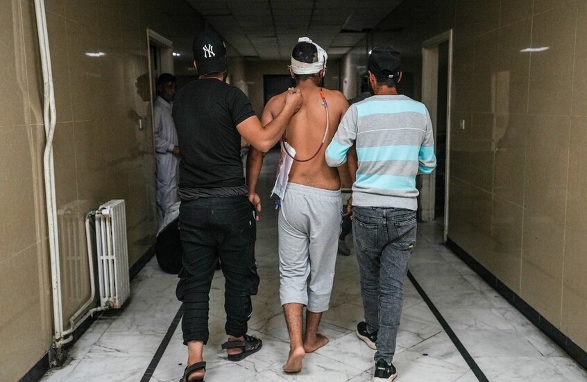 مسؤول إيراني يطالب العرب بأن يستيقظوا في ظل ما تشهده سوريا