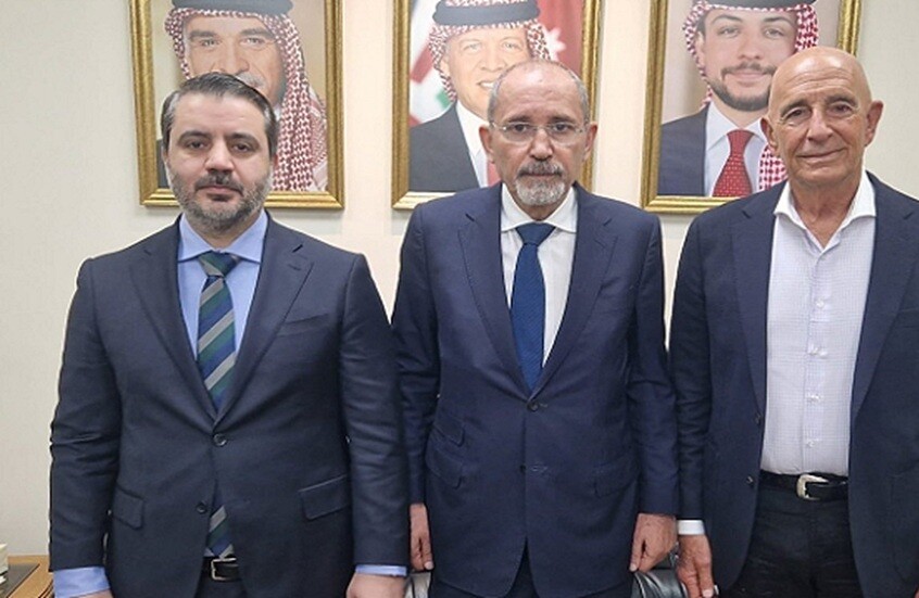 الشيباني والصفدي وباراك يبحثون جهود تثبيت وقف إطلاق النار في السويداء