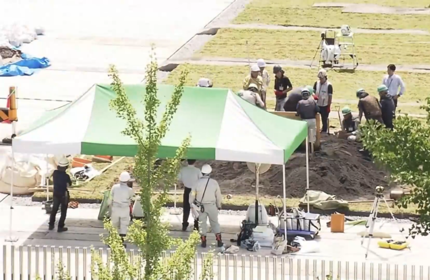 نقل تربة من فوكوشيما إلى حديقة مكتب رئيس الوزراء إثباتا لخلوها من الإشعاع