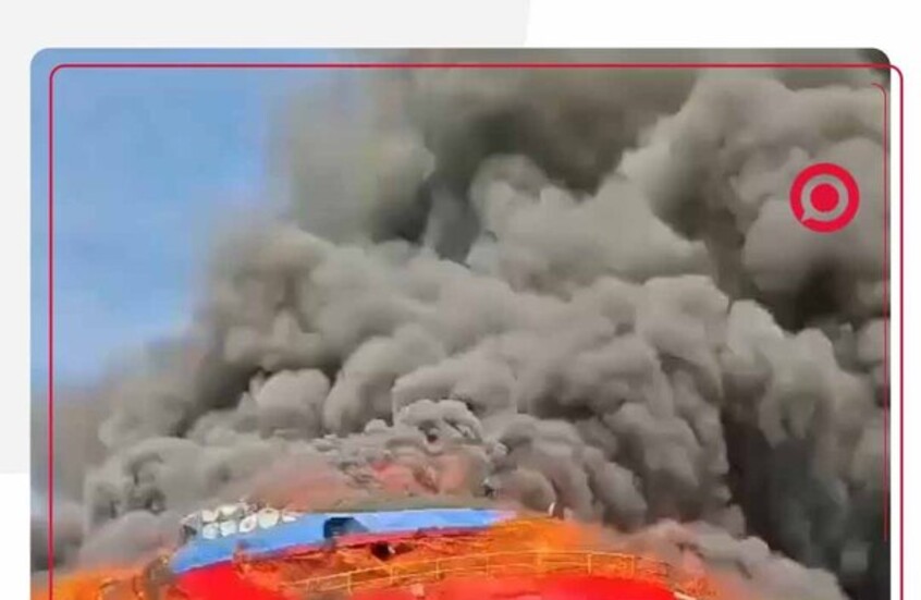 إندونيسيا.. حريق يلتهم عبارة ركاب ويجبر المئات على القفز في البحر