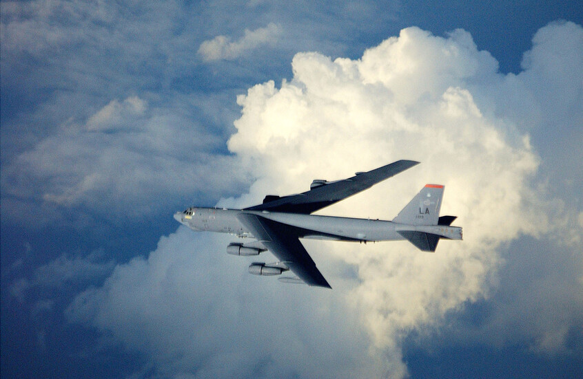 طيار تجاري يتفادى حادثا كارثيا مع قاذفة قنابل أمريكية