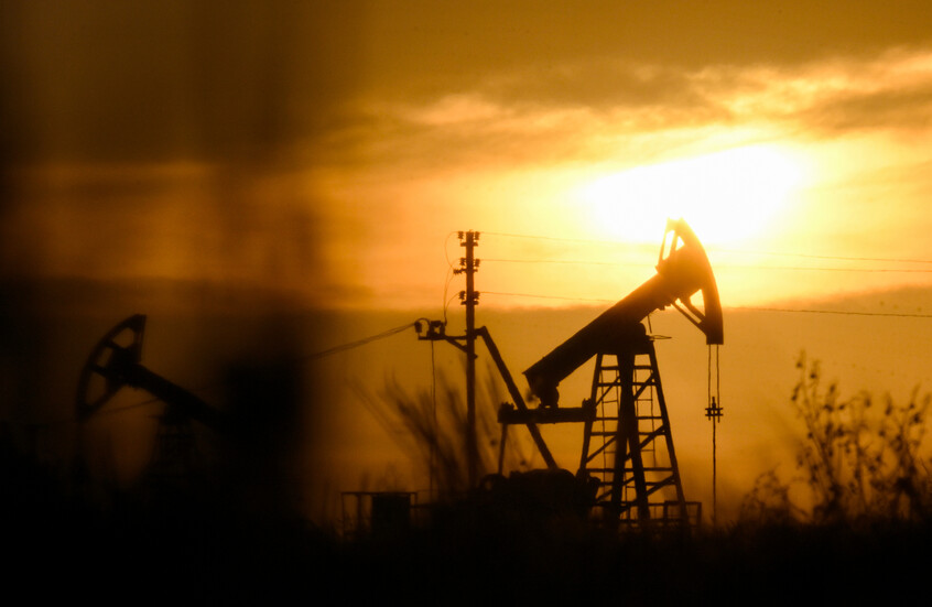 صعود أسعار النفط مع تقييم الأسواق لتأثير العقوبات الأوروبية الجديدة على استيراد النفط الروسي