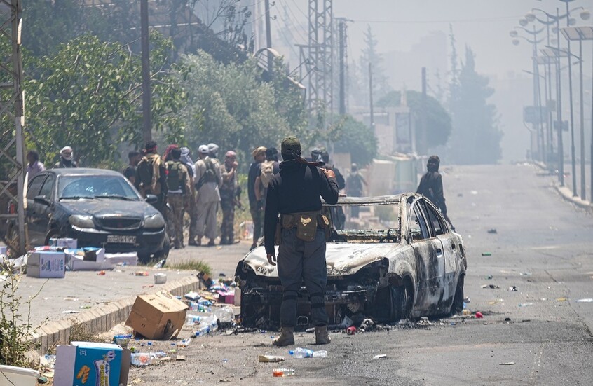 باراك: دمشق نفذت تعهداتها ويجب دمج الأقليات في السلطة ومساءلة المتورطين في أحداث السويداء