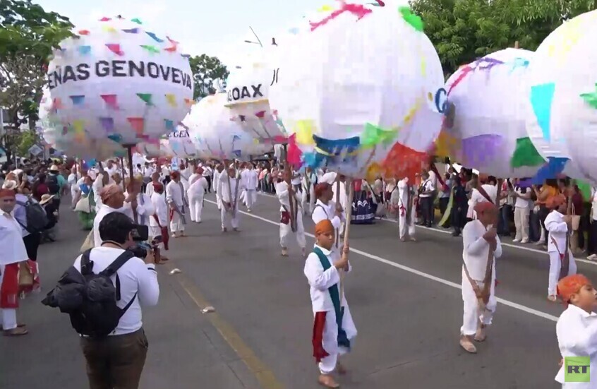 المكسيك.. احتفالات في مدينة أواكساكا بمناسبة موكب وفود غويلاغويتزا 2025