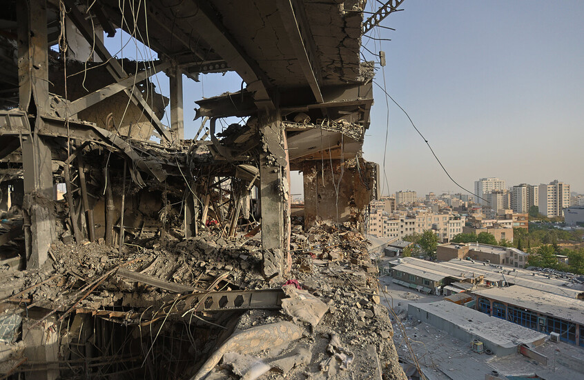 طهران تكشف عن الخسائر البشرية والأضرار التي لحقت بالبنية التحتية خلال الهجمات الإسرائيلية