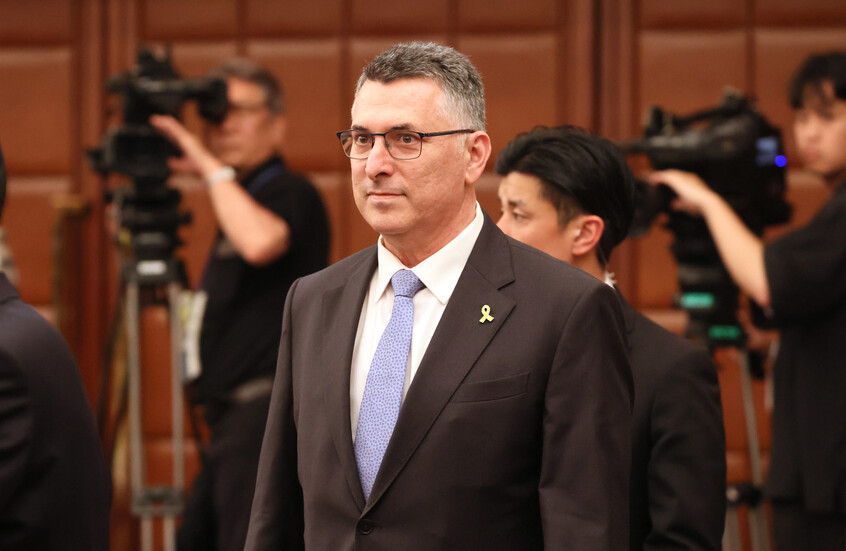 وزير الخارجية الإسرائيلي يصل إلى أوكرانيا