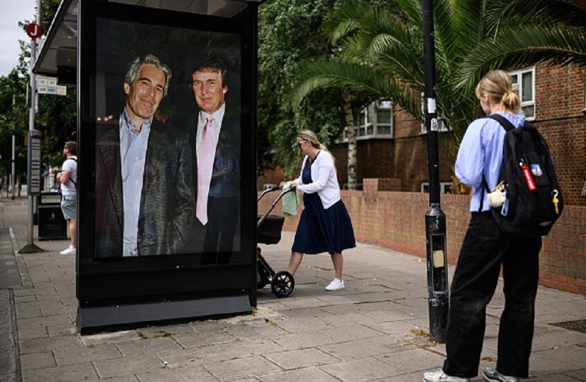 "سي  إن إن" تلاحق ترامب وتنشر فيديوهات من حفل زواجه دعما لأدلة حول علاقته بالمجرم الجنسي إبستين