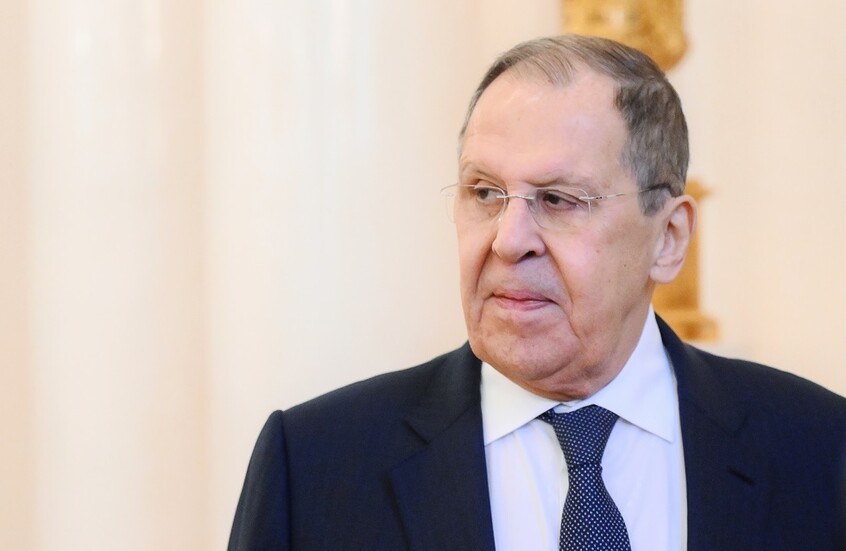 الخارجية الروسية ترد على شائعات عزْل لافروف بمقطع مصوّر