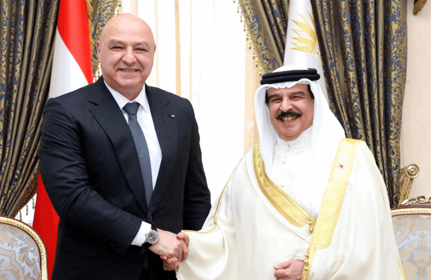 ملك البحرين خلال لقائه الرئيس اللبناني يعلن افتتاح بعثة دبلوماسية بحرينية دائمة في بيروت