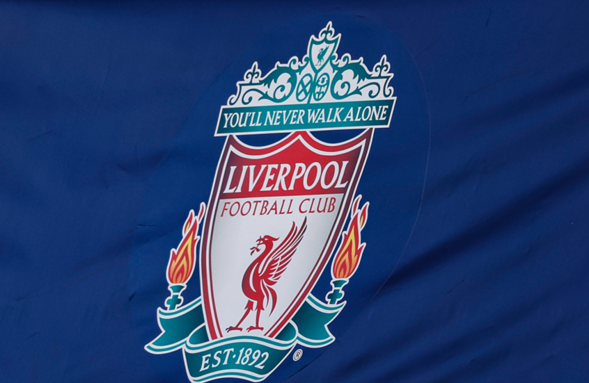 رسميا.. لاعب مصري جديد يوقع لنادي ليفربول (صورة)