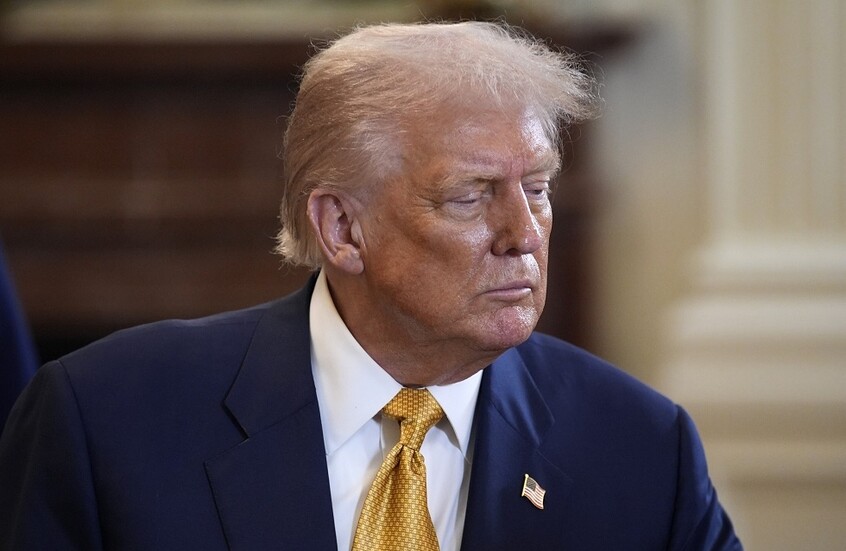 بوليتيكو: ترامب غاضب من تصدر قضية إبستين للمشهد الإعلامي