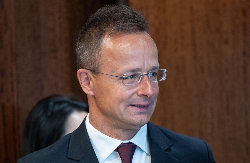 سيارتو: هنغاريا لم ولن تزود أوكرانيا بالأسلحة