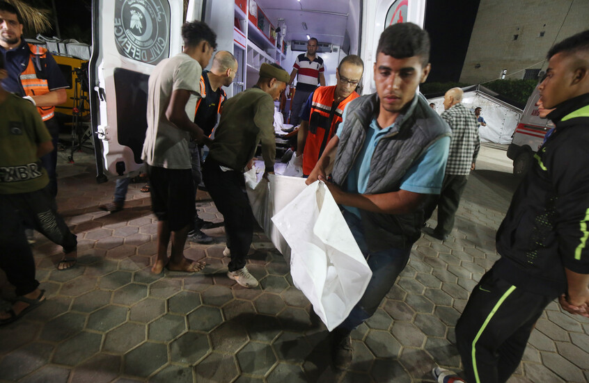 عشرات القتلى والجرحى في قصف إسرائيلي على وسط وجنوب غزة