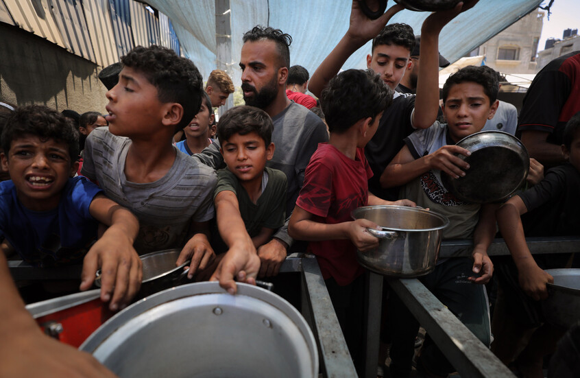 كندا تدعو إلى "الاستئناف الفوري" للمساعدات الأممية في غزة