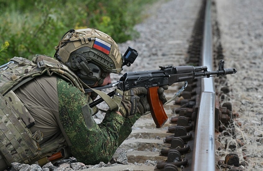 القوات الروسية تحرر بلدة وقرية في جمهورية دونيتسك وتضيق الخناق على الجيش الأوكراني في بوكروفسك