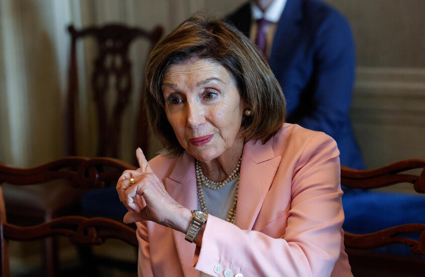 بيلوسي: الديمقراطيون يستعدون لمواجهة ترامب في معركة إعادة تقسيم الدوائر الانتخابية