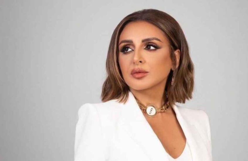 بعد شائعة إصابتها بمرض خطير.. أول ظهور للنجمة المصرية أنغام داخل مستشفى في ألمانيا (صورة)