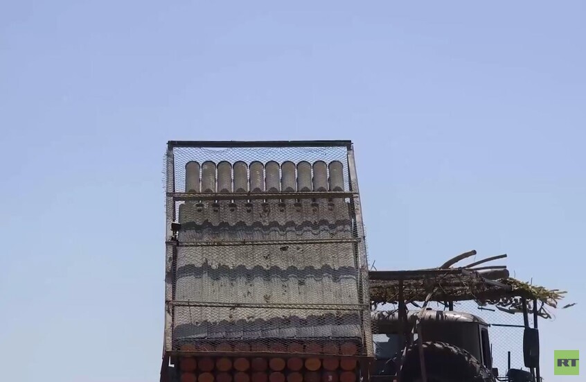 طاقم راجمة صواريخ "غراد" ينفذ ضربات على مركز قيادة الطائرات المسيرة الأوكرانية