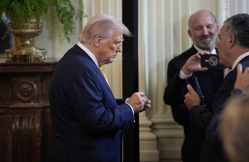 استطلاع للرأي يظهر انخفاض نسبة تأييد أداء ترامب إلى أدنى مستوى لها