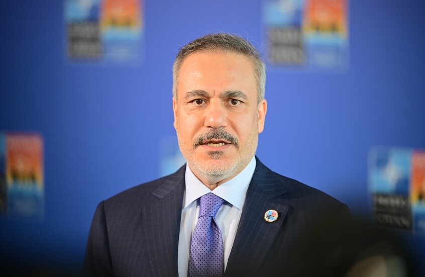 فيدان: تركيا حذرت من أنها ستتدخل لمنع تقسيم سوريا