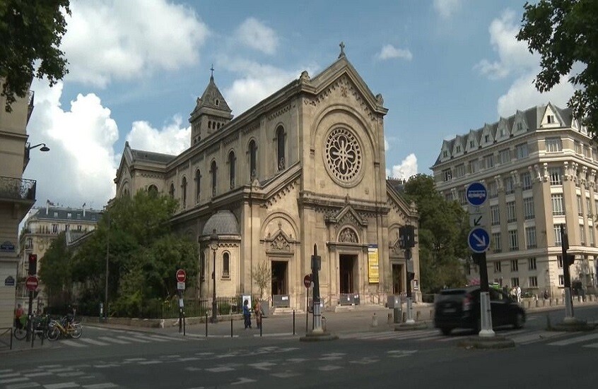 "لوفيغارو": حريق ثان في كنيسة نوتردام دي شان في باريس