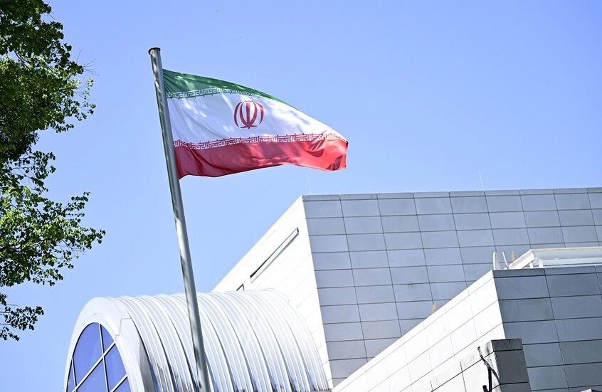 مسؤول إيراني: يتم تبادل الرسائل بين طهران وواشنطن عبر دول وسيطة