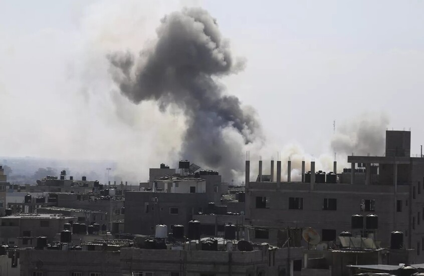 مراسل RT: الجيش الإسرائيلي ارتكب مجزرة بحق منتظري "لقمة العيش" في خان يونس يوم الجمعة