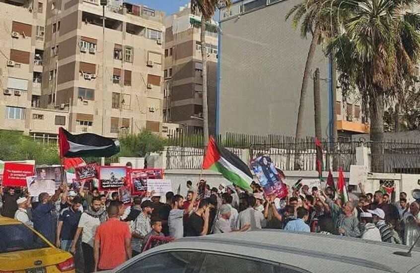 ليبيا.. وقفة احتجاجية في طرابلس للمطالبة بفك الحصار عن قطاع غزة