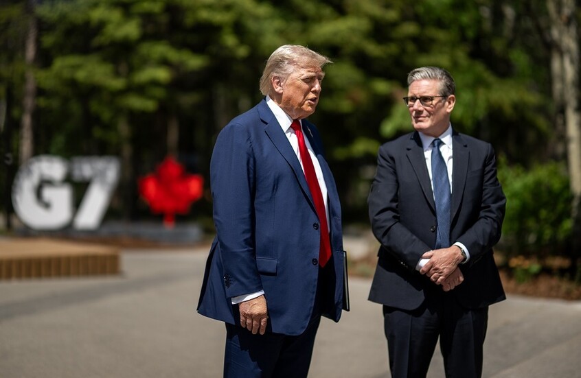 "تلغراف": ستارمر يعتزم بحث سبل إنهاء النزاع في أوكرانيا مع ترامب