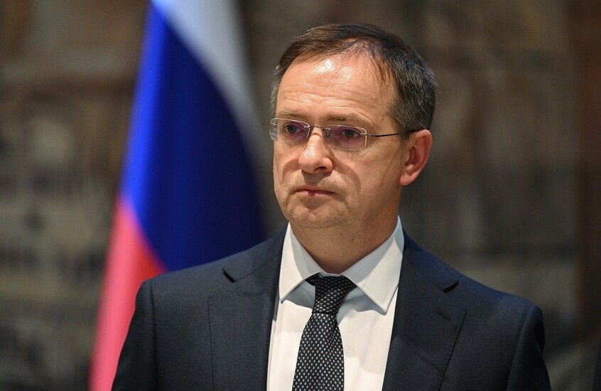 ميدينسكي: ليس الجميع في أوكرانيا يبدي جدية في التعامل مع قضية إعادة الأطفال