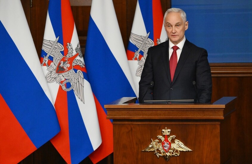 بيلاوسوف يزيح الستار عن تمثال نصفي للأميرال أوشاكوف في يوم البحرية الروسية