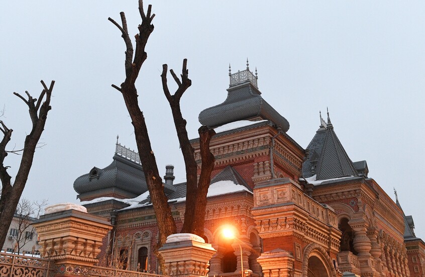 سيمونيان تدعو إلى تحويل مقر السفارة الفرنسية بموسكو إلى متحف