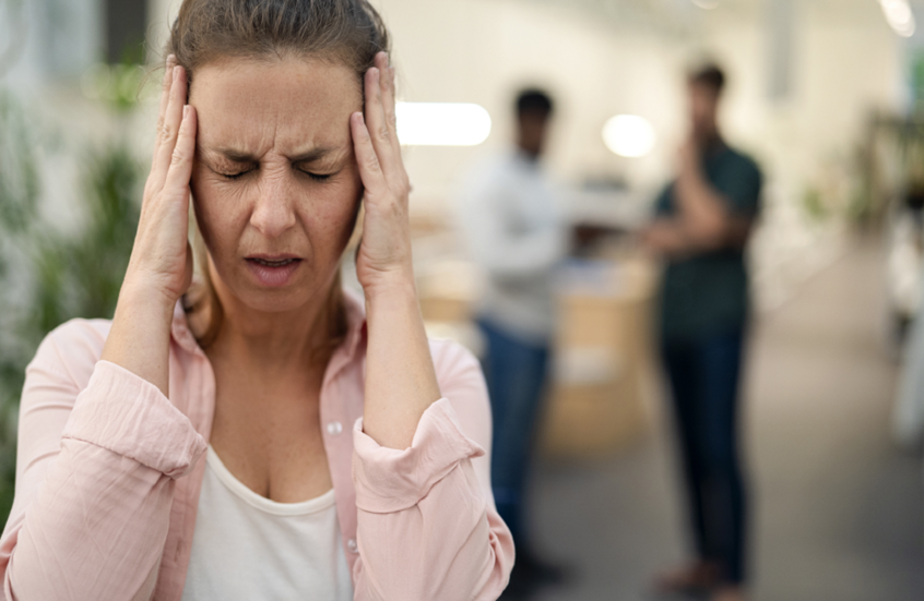 "خلايا الزومبي".. نظرية علمية تشرح أغرب أعراض ما بعد عدوى كوفيد