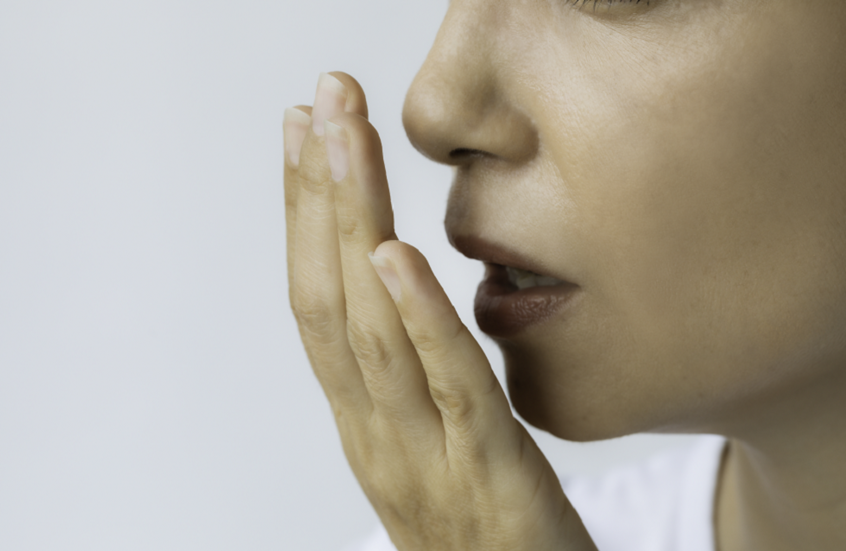 ماذا تكشف رائحة أنفاسك عن صحتك؟