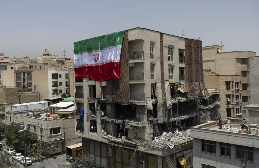 إيران تعلن إحباط مخططات لاغتيال عشرات المسؤولين وإسقاط النظام لتنصيب بهلوي كـ"دولة دمية"