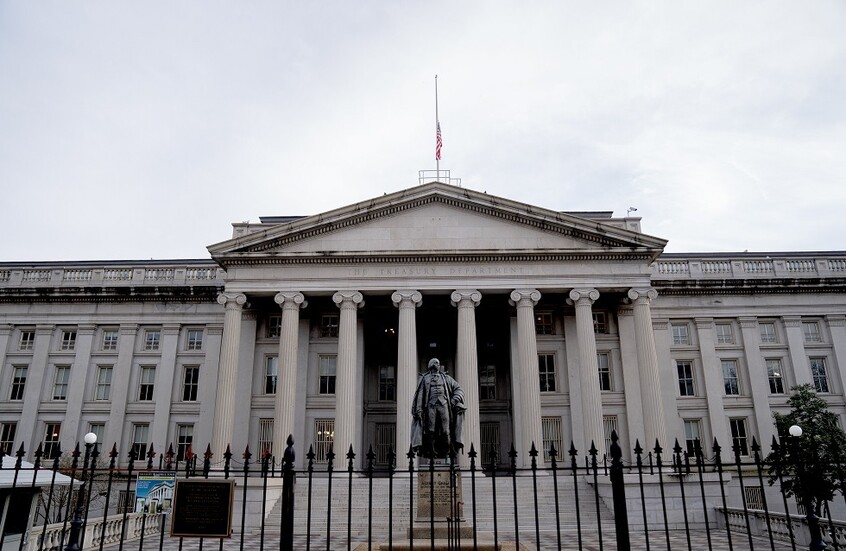 الولايات المتحدة تؤجل فرض عقوبات على شركة "صناعة النفط الصربية"