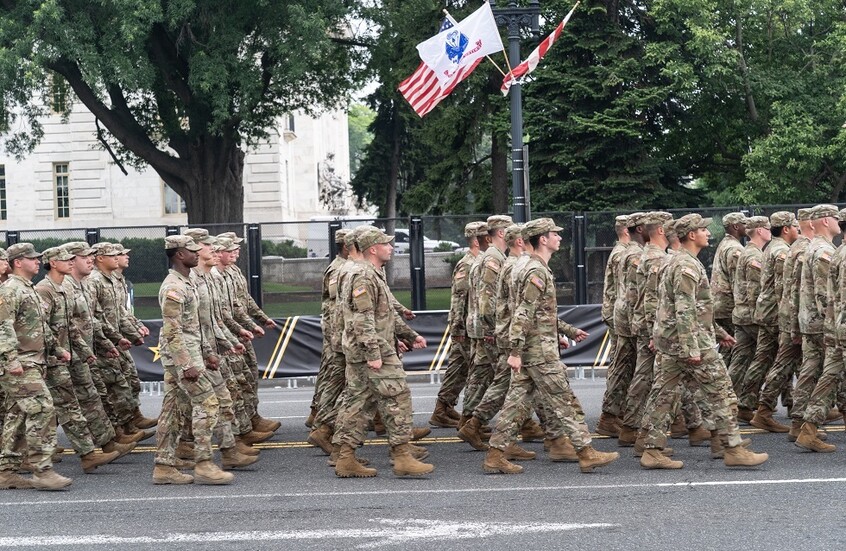 "بوليتيكو": الولايات المتحدة قد تسحب ثلث قواتها من أوروبا