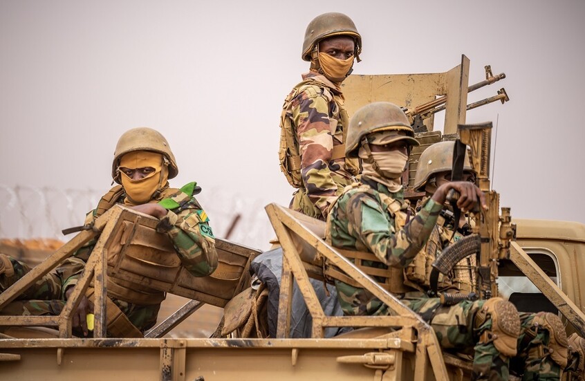 "فرانس برس": القوات النيجيرية تقضي على 45 مسلحا في كمين وسط البلاد