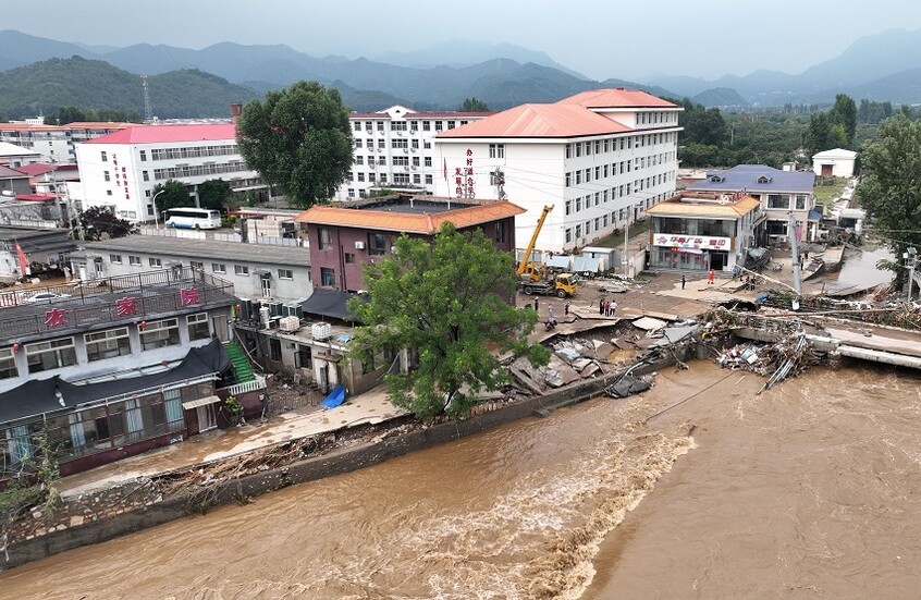 مصرع 30 شخصا في العاصمة الصينية بكين جراء الأمطار الغزيرة