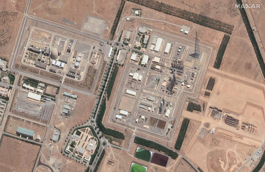 خبير دولي: رصد نشاط وحركة معدات ثقيلة في الموقع النووي في أصفهان