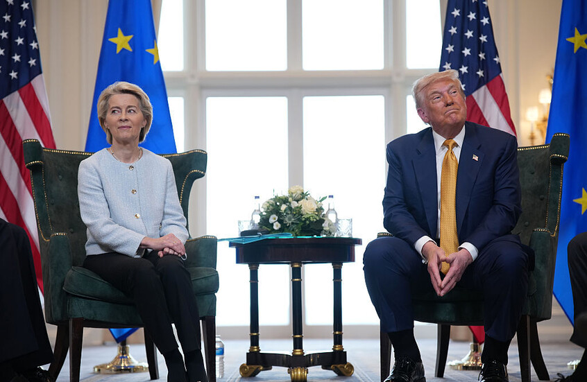 "بوليتيكو": ترامب محبط من سلبية الاتحاد الأوروبي في محادثات التجارة