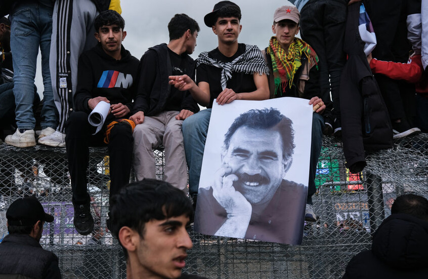 Türkiye'de Kürt sorununun sona erdirilmesi için atılan adımlar kapsamında Öcalan, İmralı Cezaevi'nde ailesiyle görüştü.