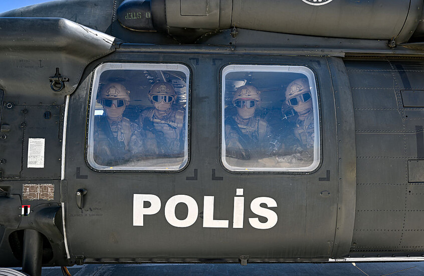 تركيا.. اعتقال العشرات في عمليات أمنية ضد منظمة غولن في 26 ولاية (فيديو)