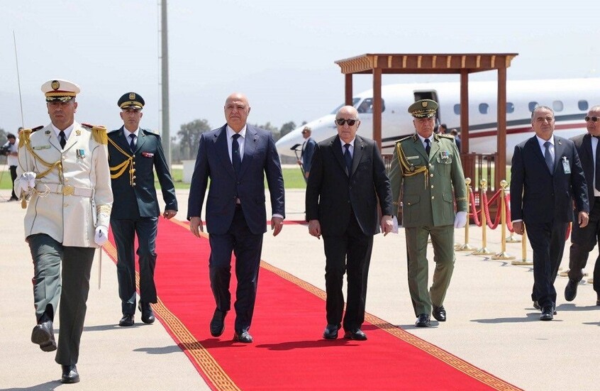 تبون: أجدد التزام الجزائر بالتضامن مع الشعب اللبناني في كافة الظروف