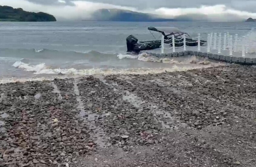 ارتفاع تسونامي كامتشاتكا إلى 15 مترا  (فيديو)