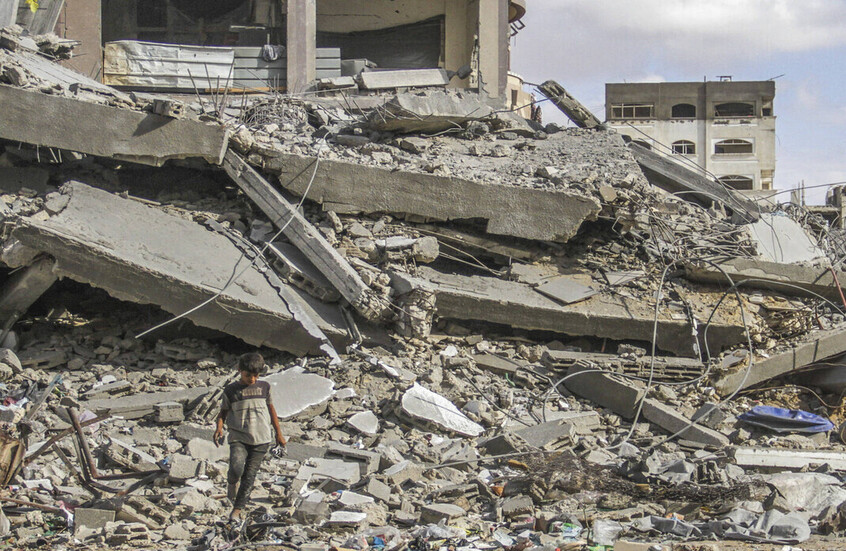 إسبانيا تعد طائرة لإجلاء أطفال مرضى من غزة وأخرى لإسقاط المساعدات جوا