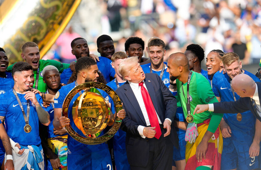 نجل ترامب يثير السخرية بتعليق غريب على اقتحام والده احتفالات تشيلسي بكأس العالم للأندية