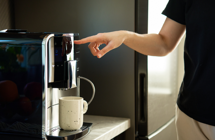 تحذير من مادة مسرطنة مخفية في ماكينات القهوة المنزلية شائعة الاستخدام