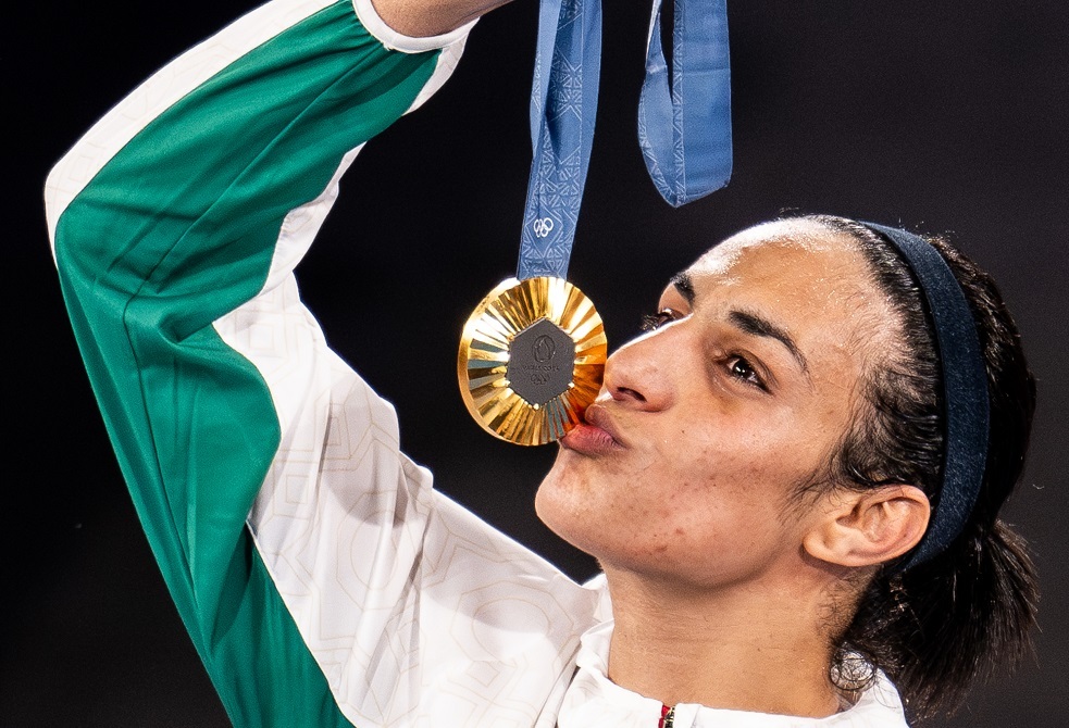 دعوات بسحب ذهبية أولمبياد باريس 2024.. إيمان خليف توجه رسالة تحد مرفقة بصورة سيلفي