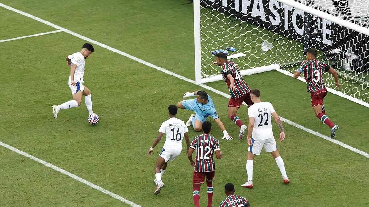 ضربة جزاء "ملغاة" تثير جدلا كبيرا وهجوما حادا في مباراة الهلال وفلومينينسي (فيديو)